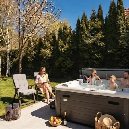 Serenity Garden Jacuzzi Retreat Prague *