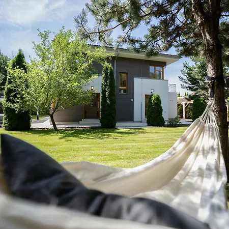 Serenity Garden Jacuzzi Retreat Prague *