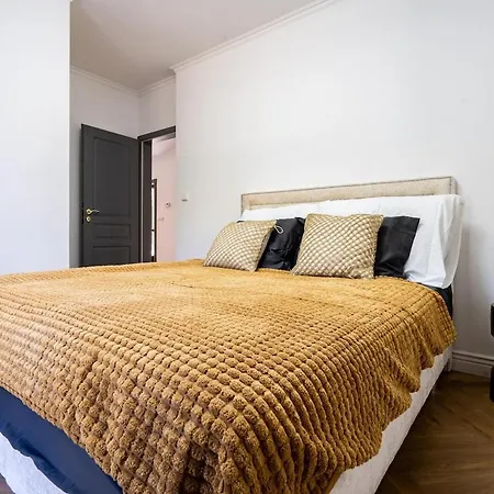 Villa Serenity Garden Jacuzzi Retreat Prague