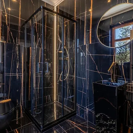 Serenity Garden Jacuzzi Retreat Prague