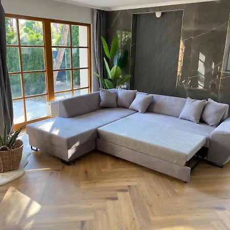 Serenity Garden Jacuzzi Retreat Prague * Prŭhonice