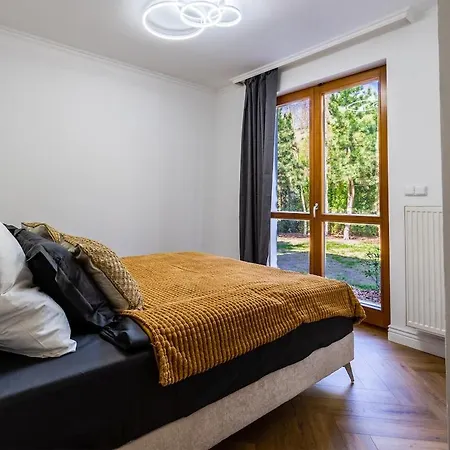 Serenity Garden Jacuzzi Retreat Prague * Prŭhonice